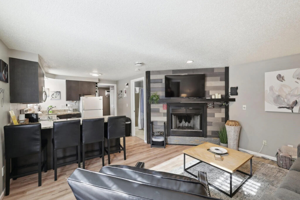 bfeae6e1da2bc5d8c8ea595d46e7e66el-m3304630722rd-w2048_h1536